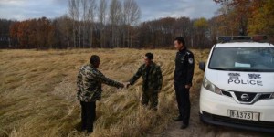 冰城公安：金秋时节绘“丰”景  “田间警务”促和谐